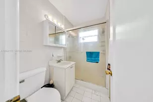 11 W 64th St, Hialeah, FL 33012 - Photo 15