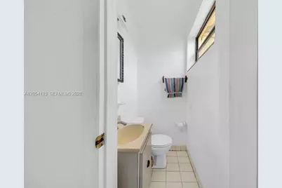 11 W 64th St, Hialeah, FL 33012 - Photo 13
