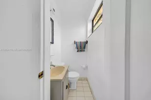 11 W 64th St, Hialeah, FL 33012 - Photo 13