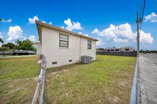 11 W 64th St, Hialeah, FL 33012 - Photo 5