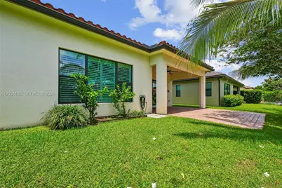 1053 SW 113th Way, Pembroke Pines, FL 33025 - Photo 25