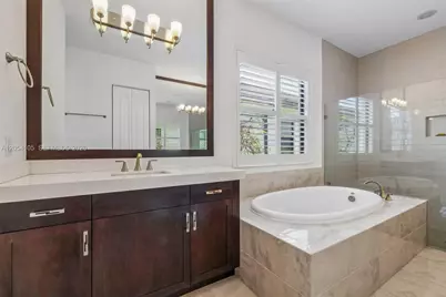 1053 SW 113th Way, Pembroke Pines, FL 33025 - Photo 11