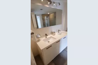 1300 Brickell Bay Dr #1107, Miami, FL 33131 - Photo 7