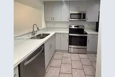 8881 Fontainebleau Blvd #107, Miami, FL 33172 - Photo 3