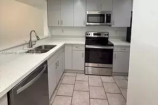 8881 Fontainebleau Blvd, Miami, FL 33172 - Photo 3