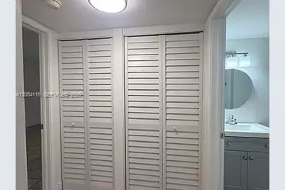 8881 Fontainebleau Blvd #107, Miami, FL 33172 - Photo 9