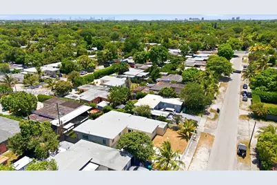 323 NW 104th Ter, Miami, FL 33150 - Photo 49