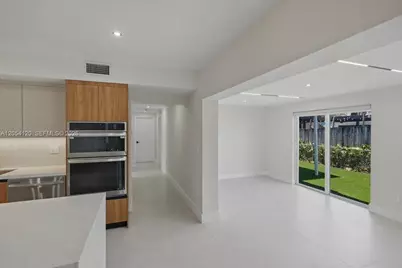 323 NW 104th Ter, Miami, FL 33150 - Photo 23