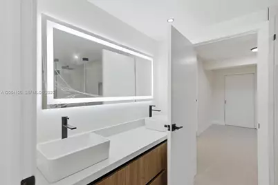 323 NW 104th Ter, Miami, FL 33150 - Photo 5