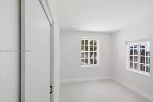 323 NW 104th Terrace, Miami, FL 33150 - Photo 15