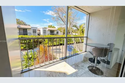 483 N Pine Island Rd #C-205, Plantation, FL 33324 - Photo 15