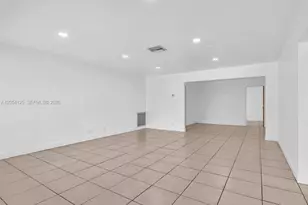 10149 NW 21st St, Pembroke Pines, FL 33026 - Photo 9