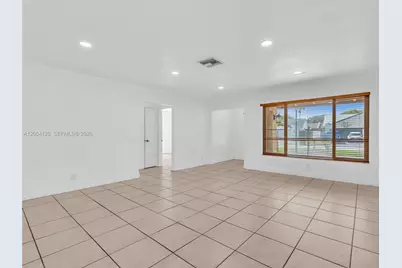 10149 S 21st St, Pembroke Pines, FL 33026 - Photo 11