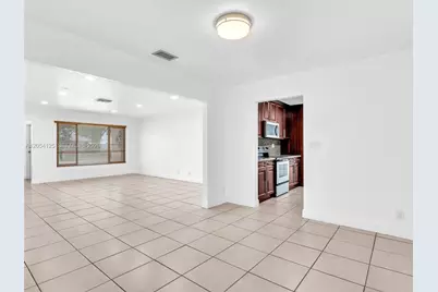 10149 S 21st St, Pembroke Pines, FL 33026 - Photo 15