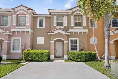 751 SE 2nd St, Homestead, FL 33030 - Photo 1