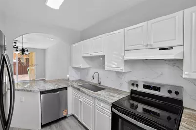 751 SE 2nd St, Homestead, FL 33030 - Photo 9