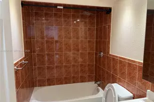 7010 NW 186th St, Hialeah, FL 33015 - Photo 5