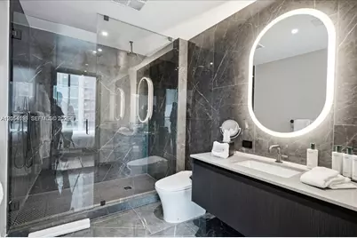 20 NE 11th St #4906 B, Miami, FL 33132 - Photo 15