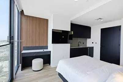 20 NE 11th St #4906 B, Miami, FL 33132 - Photo 5