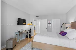 21205 Yacht Club Dr, Aventura, FL 33180 - Photo 23
