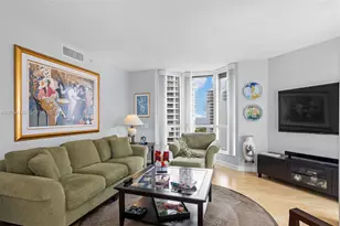 21205 Yacht Club Dr, Aventura, FL 33180 - Photo 11
