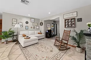 225 NW 21st St, Homestead, FL 33030 - Photo 9