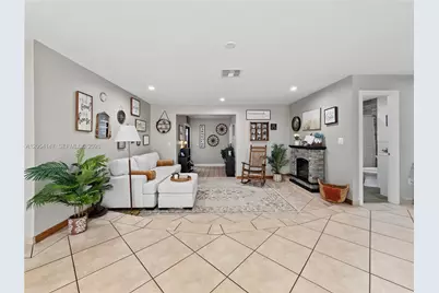 225 NW 21st St, Homestead, FL 33030 - Photo 11