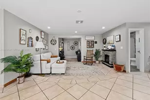 225 NW 21st St, Homestead, FL 33030 - Photo 11