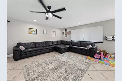 225 NW 21st St, Homestead, FL 33030 - Photo 17