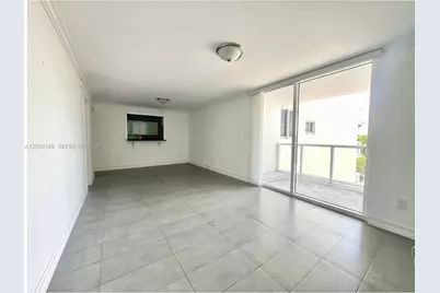 2457 Collins Ave #402, Miami Beach, FL 33140 - Photo 5