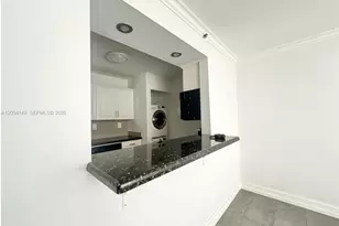 2457 Collins Ave, Miami Beach, FL 33140 - Photo 11