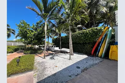 2457 Collins Ave #402, Miami Beach, FL 33140 - Photo 31