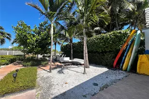 2457 Collins Ave, Miami Beach, FL 33140 - Photo 31