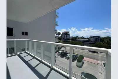 2457 Collins Ave #402, Miami Beach, FL 33140 - Photo 17