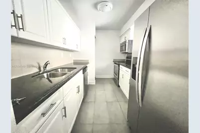 2457 Collins Ave #402, Miami Beach, FL 33140 - Photo 13