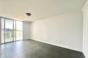2457 Collins Ave, Miami Beach, FL 33140 - Photo 9