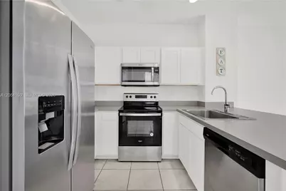 1161 SW 8th Ave, Florida City, FL 33034 - Photo 3