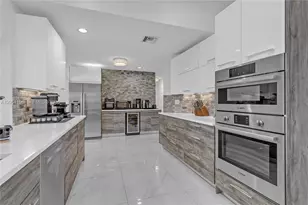 2920 NE 55th Pl, Fort Lauderdale, FL 33308 - Photo 25