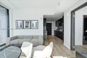 20 NE 11th St, Miami, FL 33132 - Photo 13