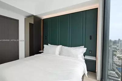 20 NE 11th St #4904, Miami, FL 33132 - Photo 17