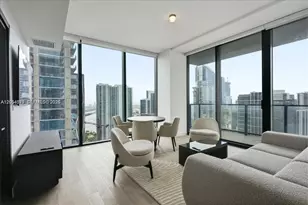 20 NE 11th St, Miami, FL 33132 - Photo 9