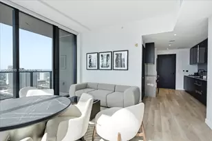 20 NE 11th St, Miami, FL 33132 - Photo 11