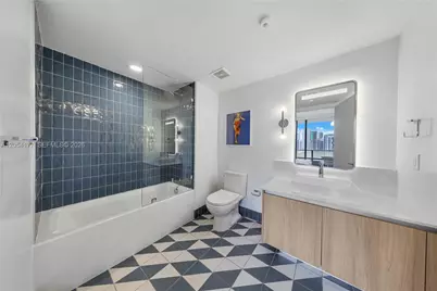 159 NE 6th St #2010, Miami, FL 33132 - Photo 7