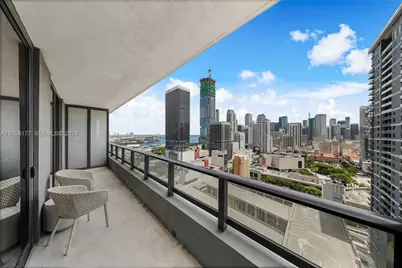 159 NE 6th St #2010, Miami, FL 33132 - Photo 9