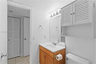 8585 NW 6th Ln, Miami, FL 33126 - Photo 23