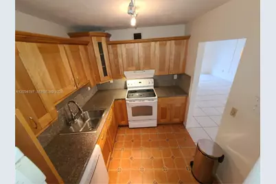 1605 Bay Rd #206, Miami Beach, FL 33139 - Photo 23