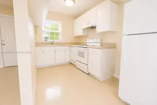 4951 Wedgewood Way, West Palm Beach, FL 33417 - Photo 9