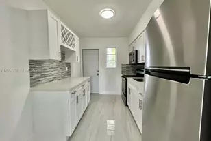917 NW 103rd St, Miami, FL 33150 - Photo 9