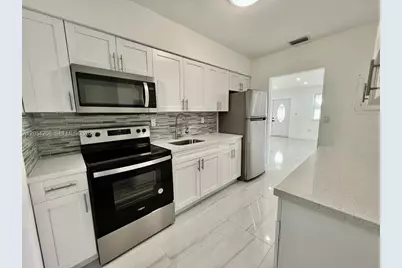 917 NW 103rd St #917, Miami, FL 33150 - Photo 7