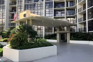 600 Parkview Dr, Hallandale Beach, FL 33009 - Photo 5